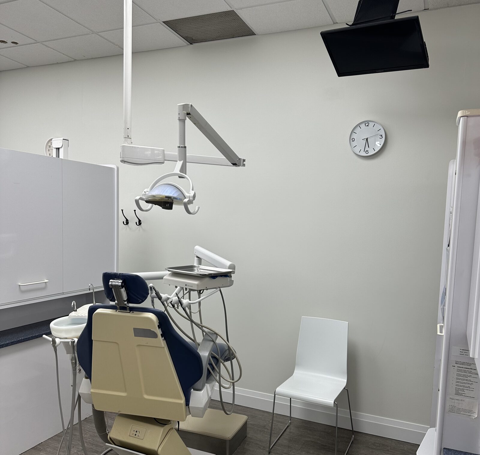 A finished operatory with freshly painted walls.